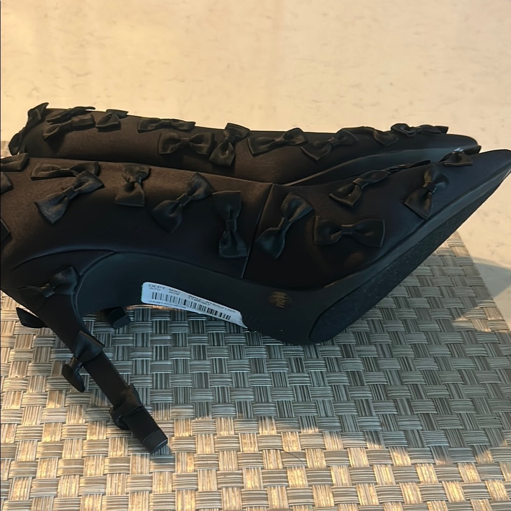GIANI BINI Black Bow-Adorned Heels - Picture 9 of 10
